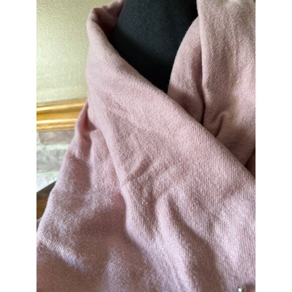 Jessica McClintock Faux Pearl-Embellished Pink Scarf With Fringe - Picture 7 of 11